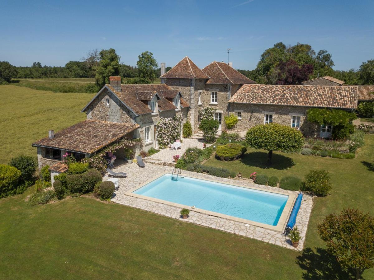 Chambres D'Hotes La Pocterie Vouneuil-sur-Vienne Exterior photo